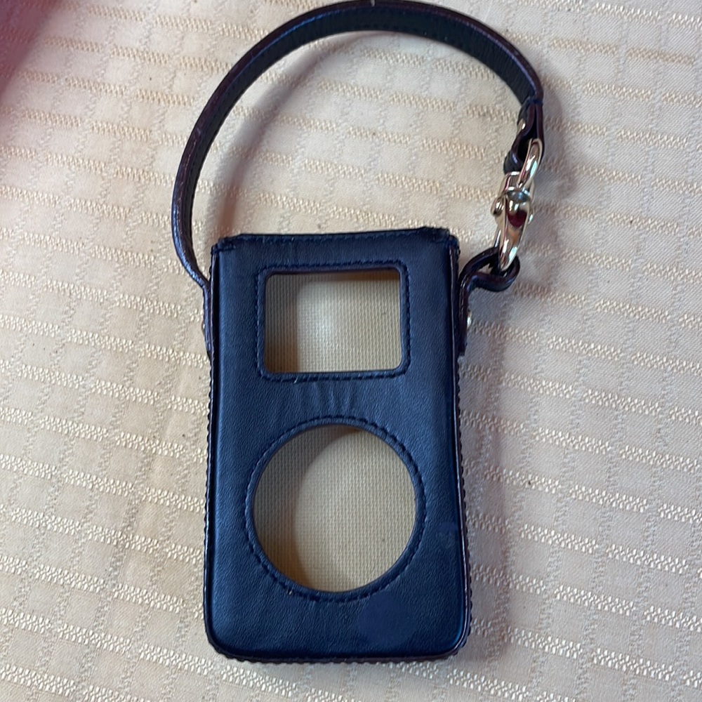 Kate Spade iPod case - Picture 3 of 7